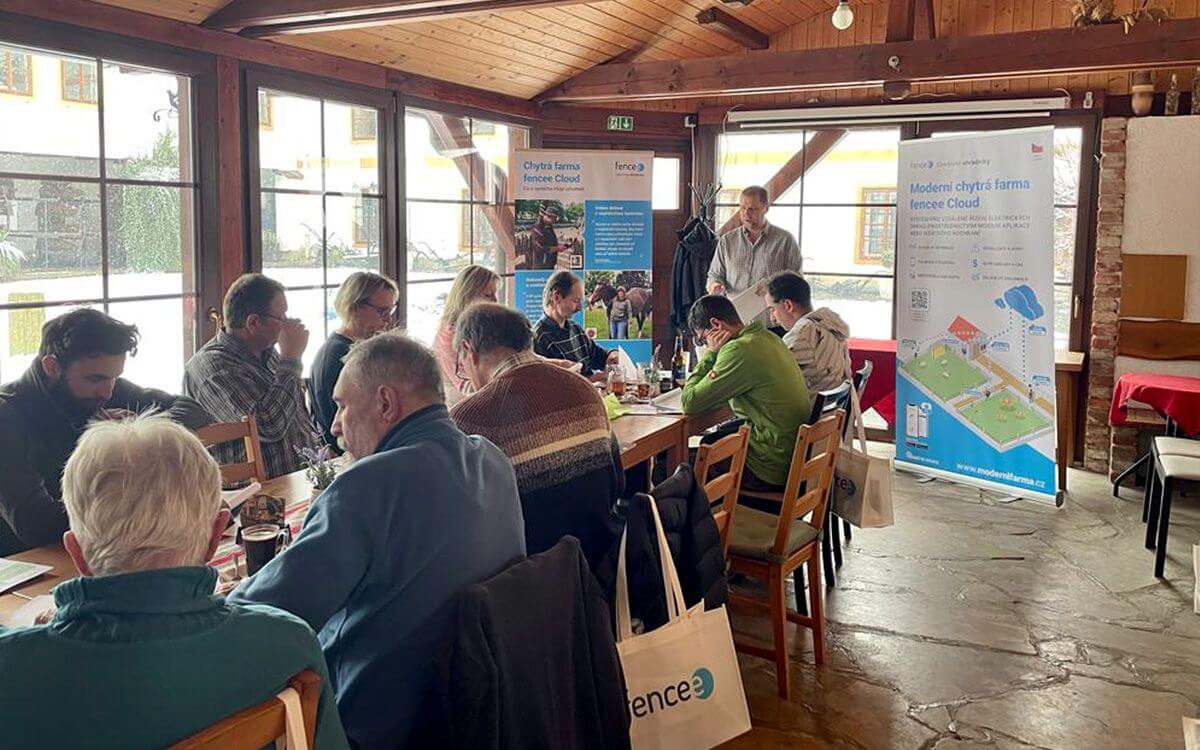 Prezentace Chytré Farmy fencee na schůzi klubu chovatelů ovcí plemene Texel