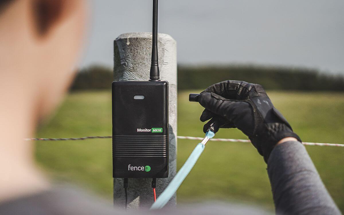 Možnosti instalace kontrolního a měřícího zařízení pro elektrické ohrady Monitoru MX10