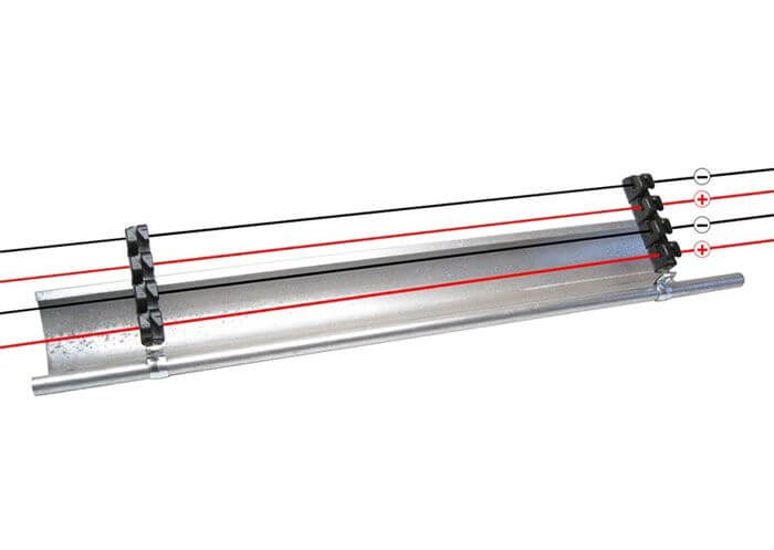 Izolátor pro elektrický ohradník na okap proti škůdcům, 4 očka