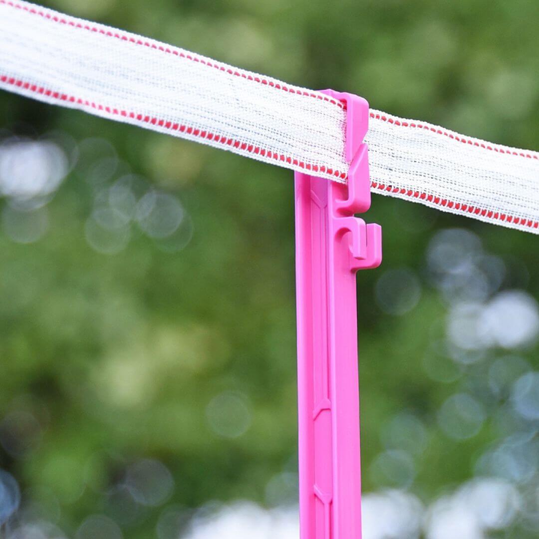 Plastový sloupek pro elektrický ohradník, délka 156 cm, 11 oček, růžový