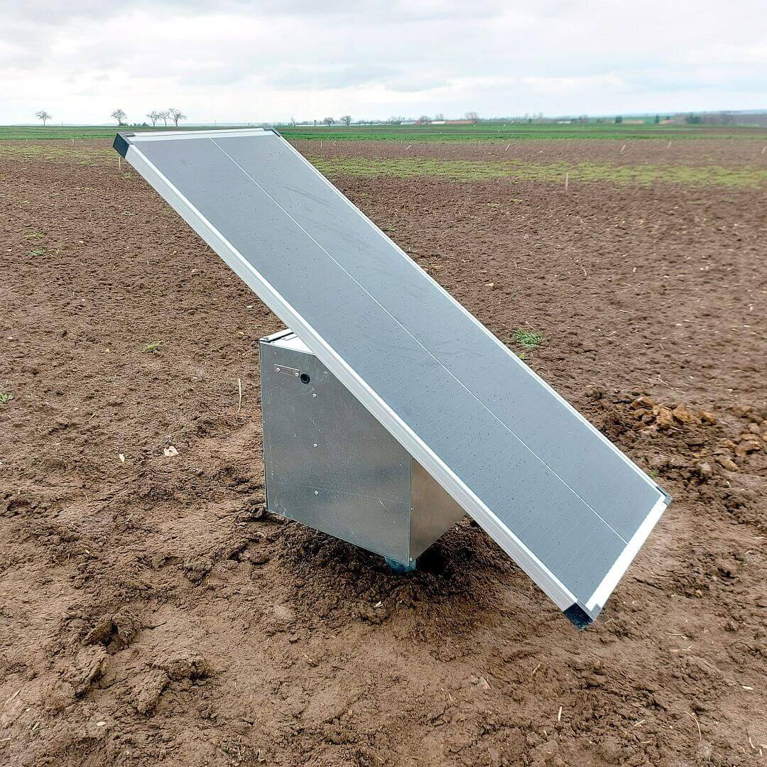 Basic sada solární ohradník - Kompletní bezpečnostní schránka + konzole a panel 200 W