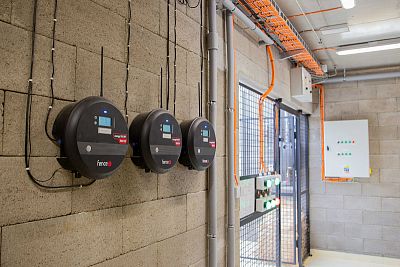 Chytré zdroje elektrického ohradníku energy DUO RF EDX150