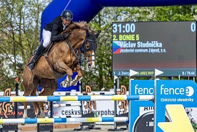 Značka fencee je zlatým partnerem Českého skokového poháru 2025