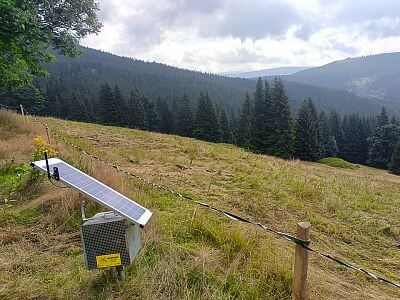 Kombinovaný ohradník fencee energy DUO RF EDX150 v kombinaci se solárním panelem